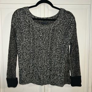 American Eagle Cable knit sweater, Size S, Black and White, Soft cotton material
